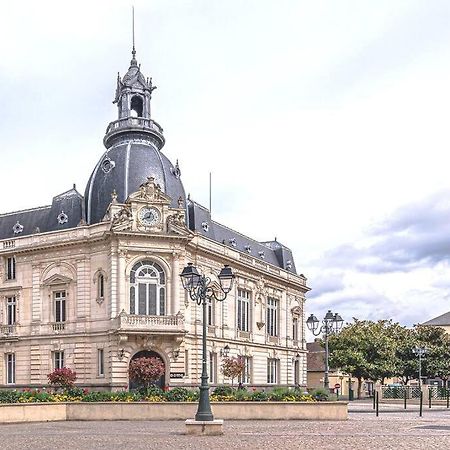 Le Saint-Pierre T2 Cosy En Plein Centre Ville Dreux Zewnętrze zdjęcie