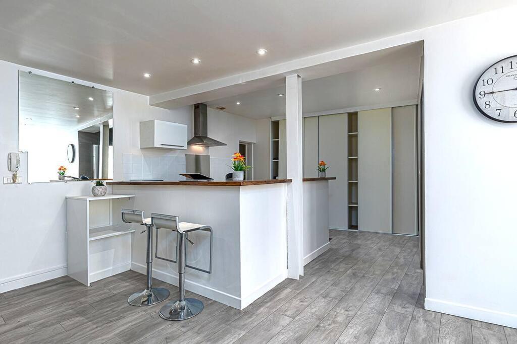 Le Saint-Pierre T2 Cosy En Plein Centre Ville Dreux Zewnętrze zdjęcie